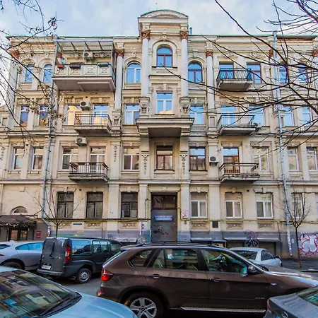 Квартира с джакузи, Золотые, Майдан, Крешатик, Рейтарская 25 Апартаменти